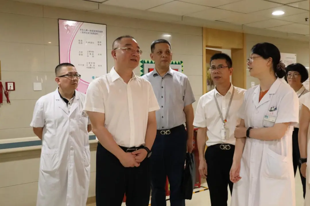 市医疗保障局党组书记、局长吴曙光赴市中心医院、人民医院调研医疗保障工作